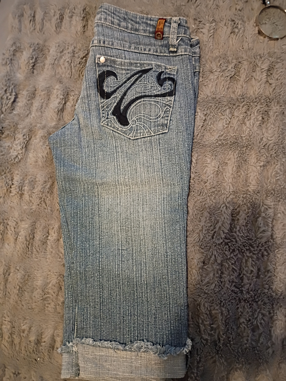 Zanadi Light Blue Embroidered Pocket Boyfriend Capris Size 7